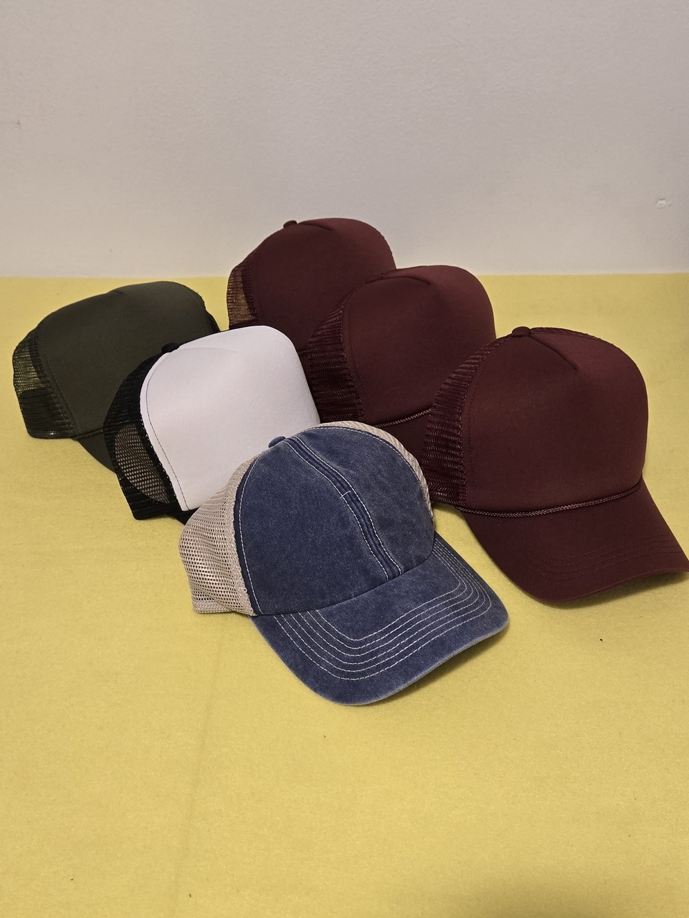 Men's Burgundy Mesh-Back Trucker Cap - Classic Casual